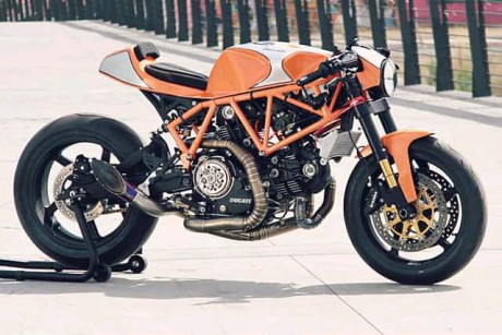 Ducati 900SS Cafe racer right